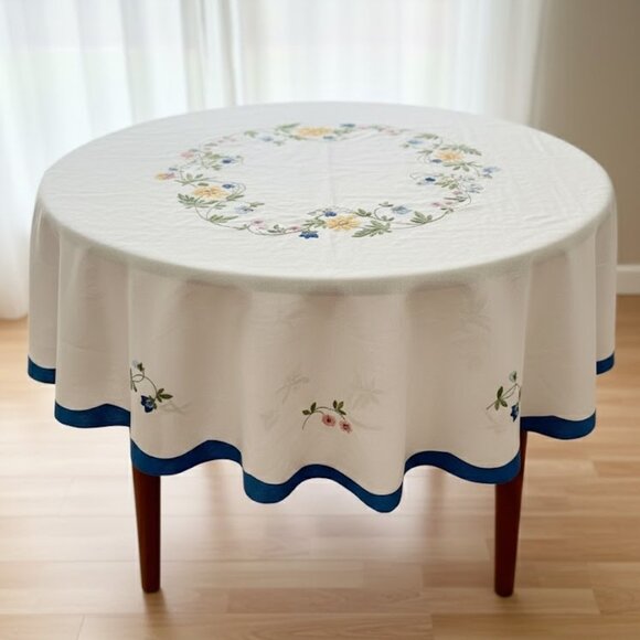 Vintage Round Linen Tablecloth Embroidered Floral Cottagecore Boho Farmhouse - Picture 1 of 6